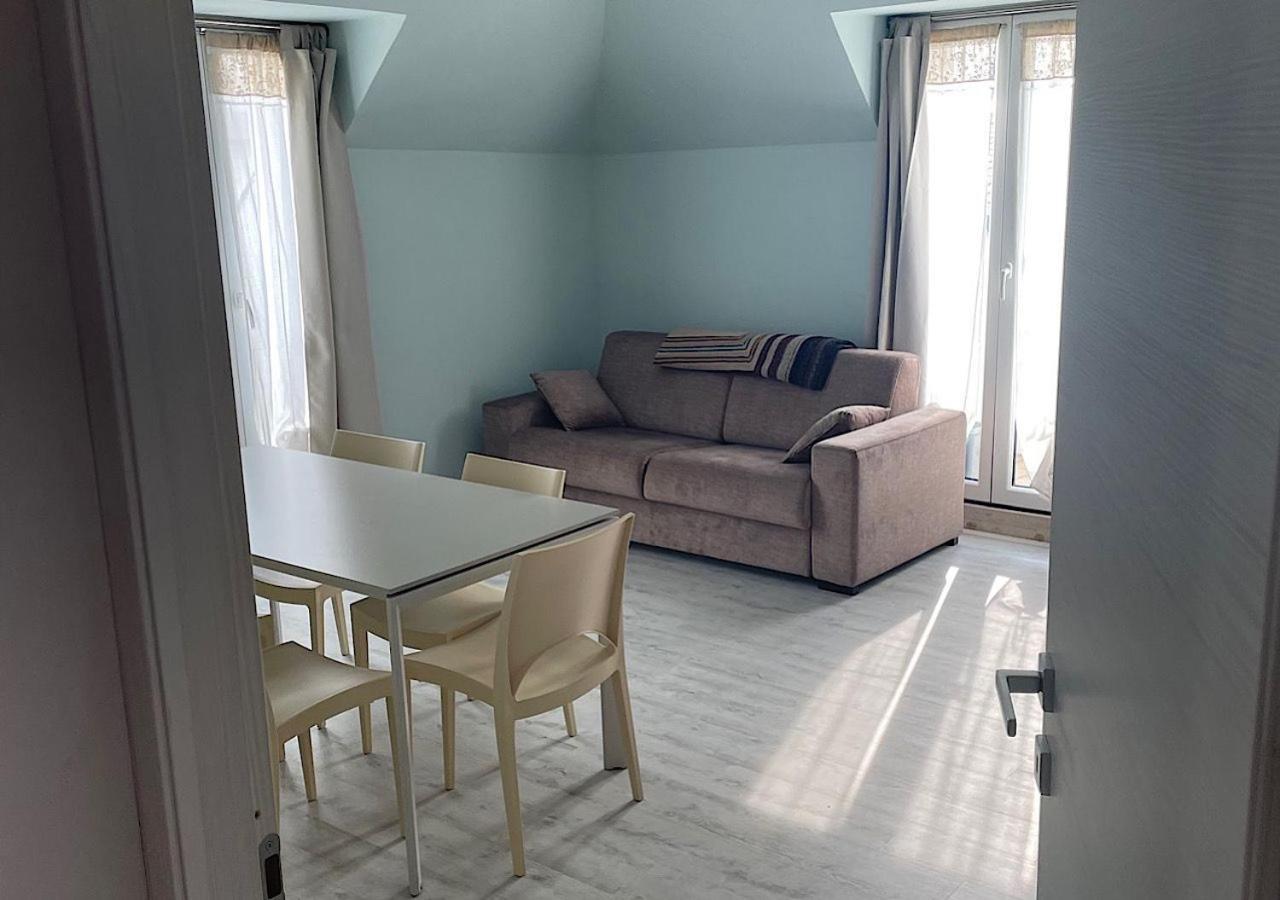 La Magnolia Apartaments IV Tulip Desenzano del Garda Esterno foto